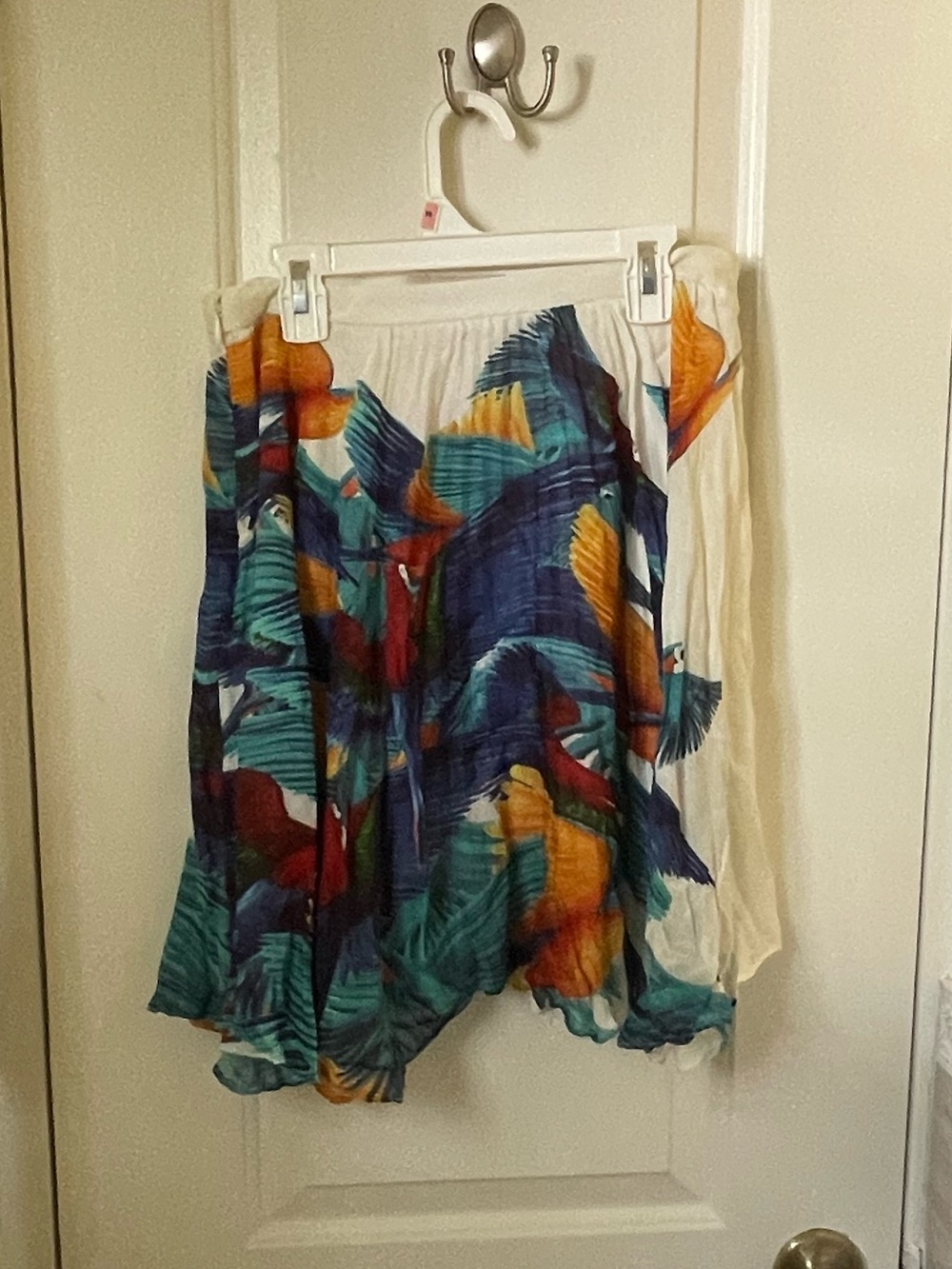 Vintage Parrot Novelty Print Pleated Skirt
